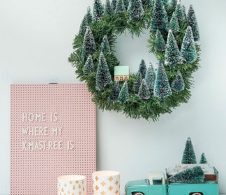 DIY kerstkrans met mini-kerstboompjes - Villa Appelzee